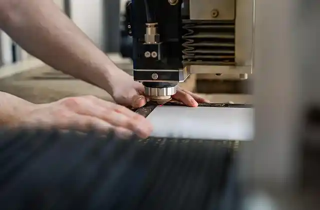 Taglio laser della ceramica